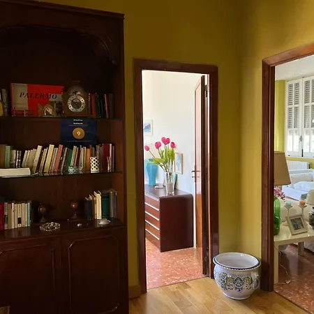 Apartment A Casa Di Vale, Relax In Front Of Mondello Palermo