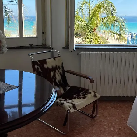 A Casa Di Vale, Relax In Front Of Mondello Apartment Palermo